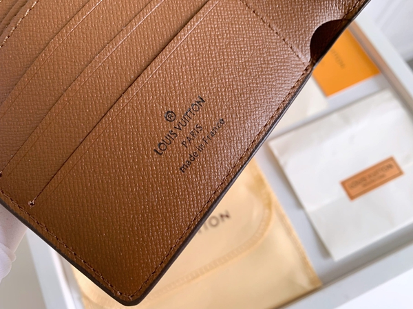 LVコピーウォレット内部構造